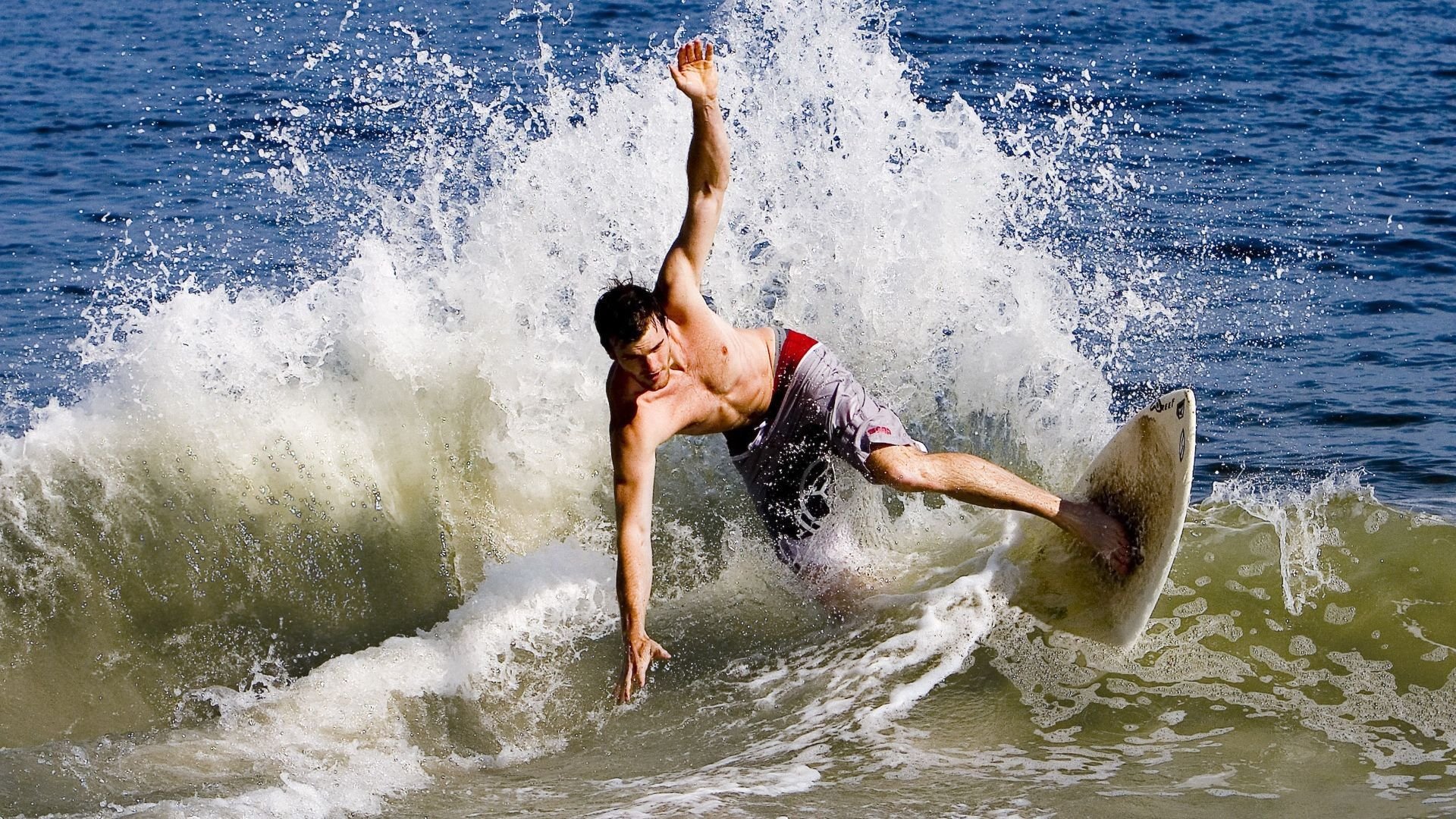 前中超外援宣布破产!曾效力山东泰山6年狂赚3.3亿,现在已成负翁