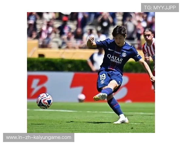 AC米兰锋线在比赛中展现出强烈攻击性